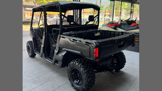 06 Defender HD8