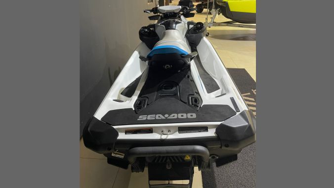 03 FishPro Scout 130