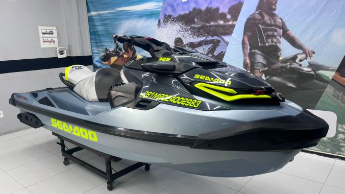 04 Sea Doo RXT X 325 RS 2025