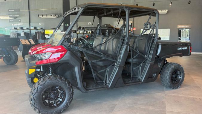 02 Can Am Defender Max HD9 2025